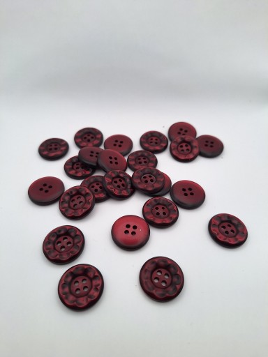 Plastový ozdobný kvet vínový gombík, závit, 4 otvory, 23 mm, 2 kusy