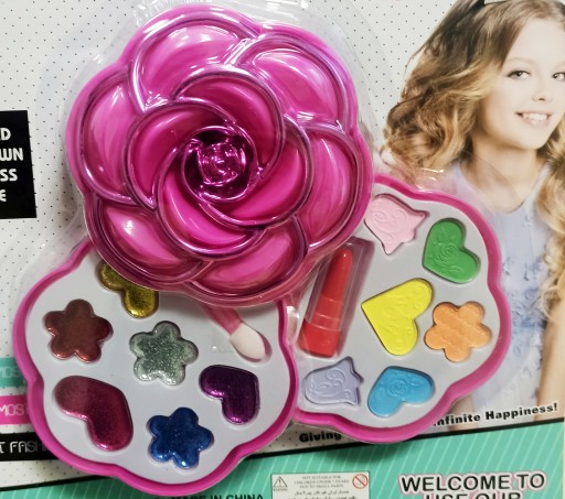 Sada makeupovej kozmetiky 15v1 darčekových tieňov