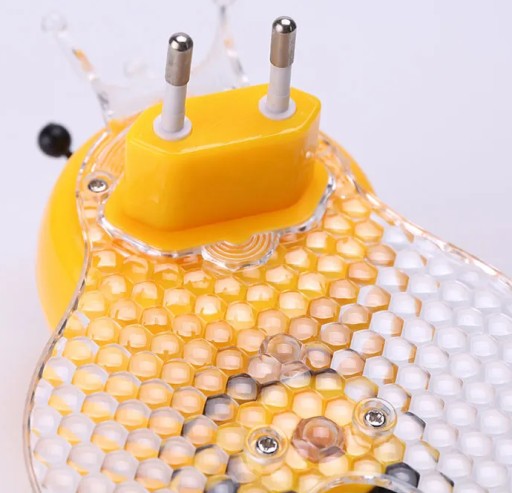 ZÁSUVNÁ LED NOČNÁ LAMPA SO SNÍMAČOM PRE DETI