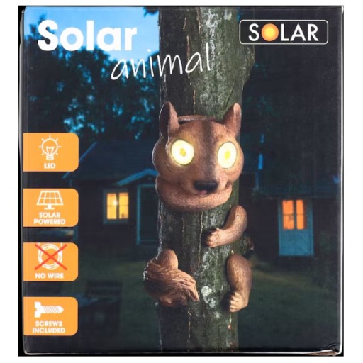 LED solárne záhradné svietidlo LIS namontované na strome