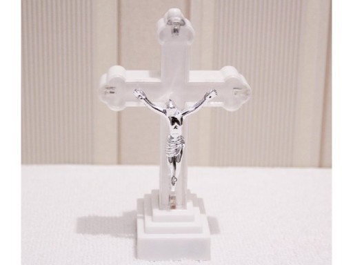 Plastový LED kríž 13x8x5 cm
