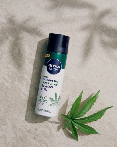 NIVEA MEN SENSITIVE PRO Pena na holenie s konopným olejom 200 ml