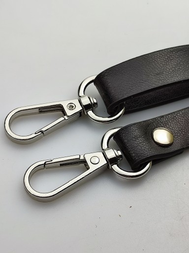 Popruh na kabelku 15 mm čierny so striebornými karabínkami 65 - 119 cm