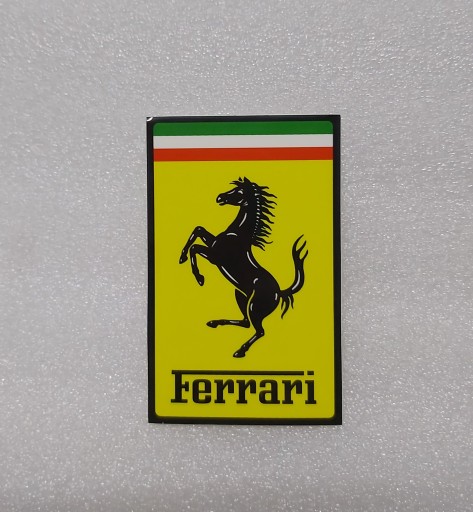 NÁLEPKA S LOGOM FERRARI 5,4 x 8,5 cm
