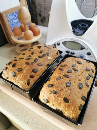 Malá tortová forma, vysoká forma, plech na pečenie chleba, babka paštéta, 20 cm
