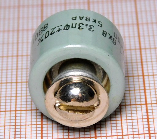 Keramický kondenzátor 3,3pF 6kV 5kWar K15U 1 P100