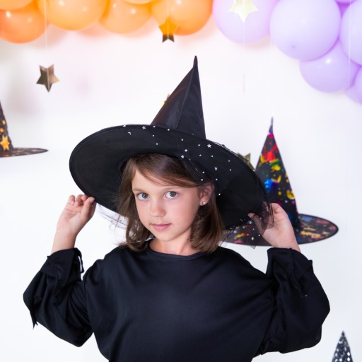 Čarodejnícky klobúk, čierno-strieborný s tylom, čarodejnícky halloween prevlek