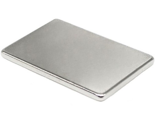 SILNÝ TANIER NEODYMOVÝ MAGNET 30x20x2