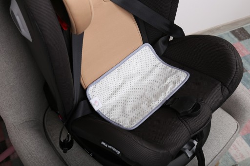 UNIVERZÁLNY PROTISEDACÍ VANKÚŠEK DO KOČÍKU BABYMAM A GONDOLOVÉ SEDADLO