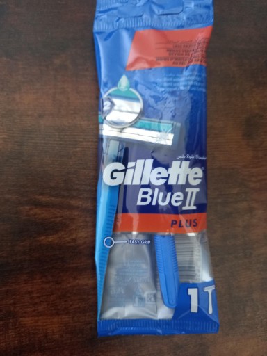 Jednorazový holiaci strojček GILLETTE Blue II Plus