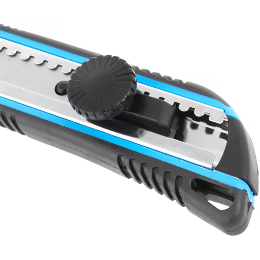 TECHNICKÝ UNIVERZÁLNY Nôž na tapety 18mm RICHMANN C9105
