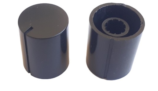 Gombík Gombík pre zosilňovač 16mm čierny plast pre 6mm potenciometer