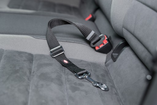 BEZPEČNOSTNÉ PÁSY DO AUTO VODÍTKA PRE PSOV
