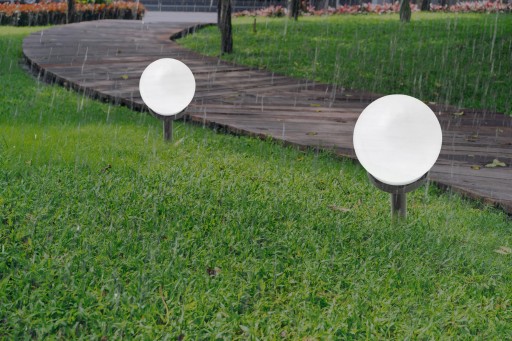 Solárne LED záhradné svietidlo, BIELA GUĽA, 10 cm, Vodotesné IP44