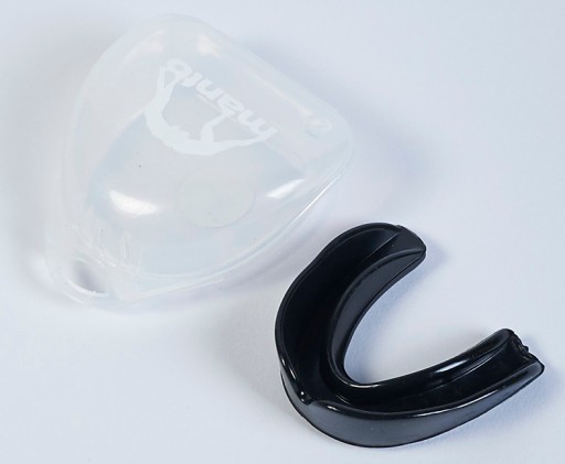 Manto BASIC MOUTH PROTECTOR čierny + puzdro
