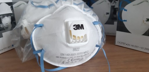Poľská maska FFP2 Filtračná polomaska s ventilom 3M 8822 1 ks Originál 3M