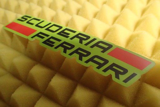 NÁLEPKA SCUDERIA FERRARI F1 FORMULA 1 13,7 x 2,5 cm