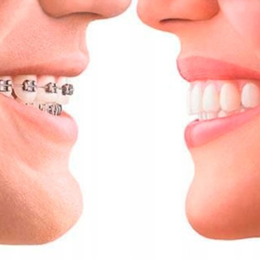 Oral-B Essential Floss Nevoskovaná dentálna niť 50 m Mint