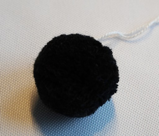 MG Pompon 4,5 cm Lopta 100% Akryl ČIERNA