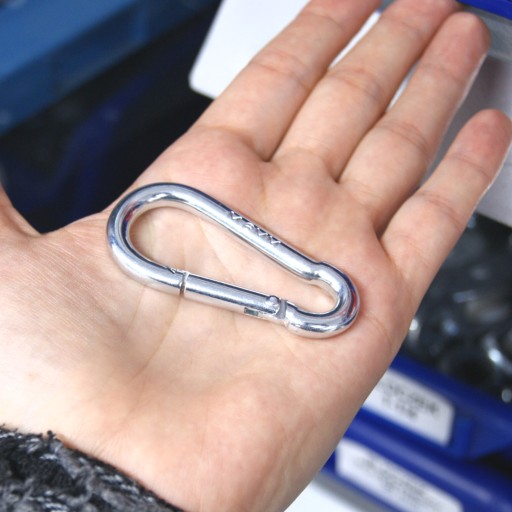 Karabína karabína očko na zavesenie 60mm