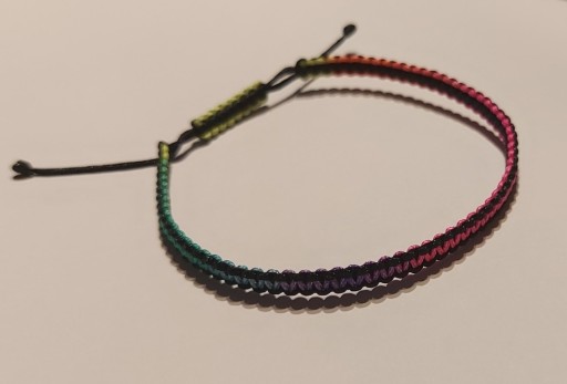 DÚHOVÝ NÁRAMOK ŠŤASTIA PRIATEĽSTVO FAREBNÝ MACRAME RUŽOVÝ