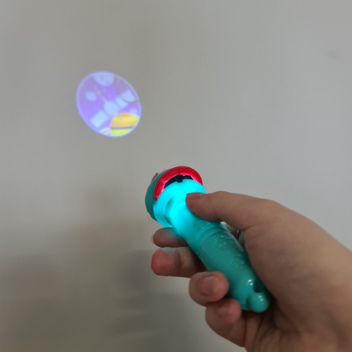 Edukačná baterka, lampa do projektora, 32 diapozitívov, výmenné disky, projektor pre deti
