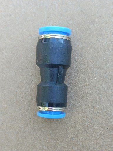 Zásuvný konektor pneumatickej redukcie 8 - 6mm PG 8-6
