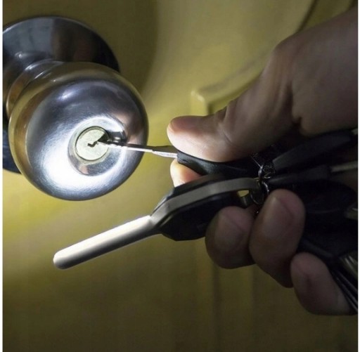 ŽIARENÁ KĽÚČENKA COB LED BATERKA