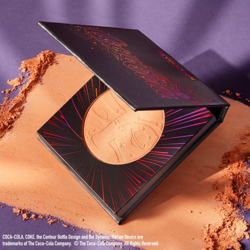 Makeup Revolution x Coca Cola Starlight Highlighter Zvýrazňovač tváre