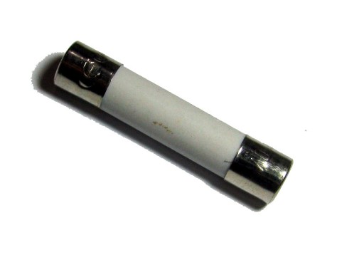 Keramická poistka. 6,3x32mm T 6,3A Siba
