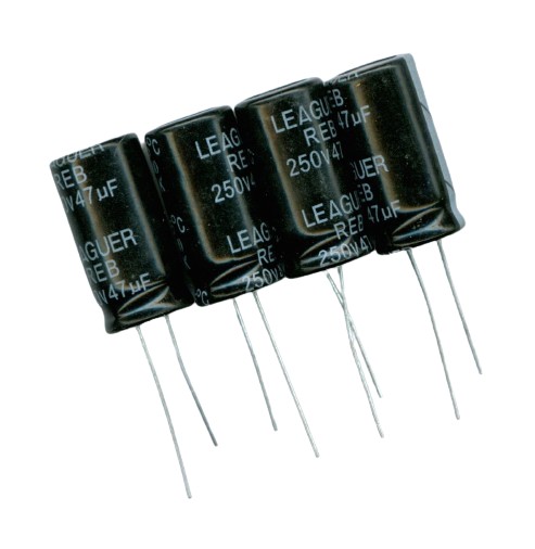 47uF 250V 47 µF 250 V DLHÁ ŽIVOTNOSŤ (4 KS) ELEKTROLYTICKÝ KONDENZÁTOR