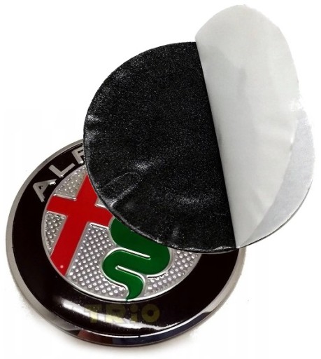 Nový emblém s logom Alfa Romeo pre 40 mm volant