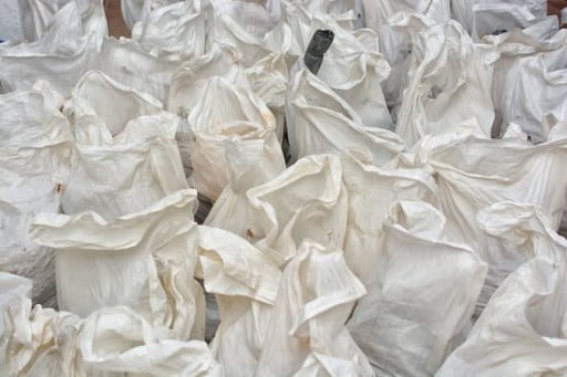 VRECKO NA OBILO UHĽNÁ SŤUŤ 50KG PP ECOG HRACH PIESOK 60x105 cm. SILNÝ