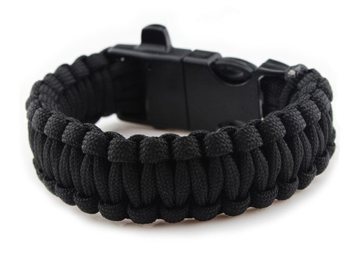 Badger Outdoor Paracord náramok so zapaľovačom - čierny