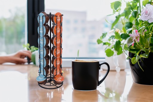 RACK NA KAPSULE Dolce Gusto na kávu, 28 kusov kapsúl, otočný, čierny