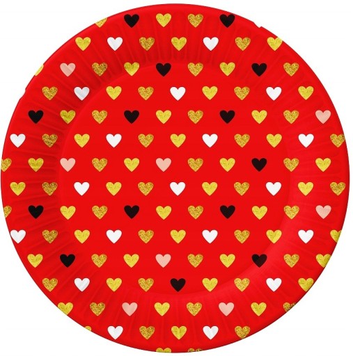 Červené papierové taniere so srdiečkami na Valentína