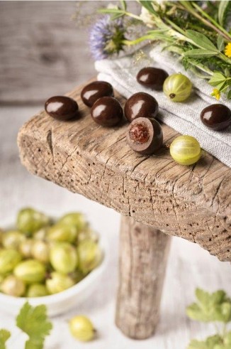 Egreše v dezertnej čokoláde 100g, kandizované celé ovocie z poľských plodín