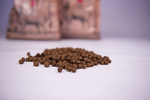 COUNTRY FARM JAHNIČKA SO ŠPENÁTOM 50g VZOR DROBNÉHO KRMIVA PRE ŠTENIATKA