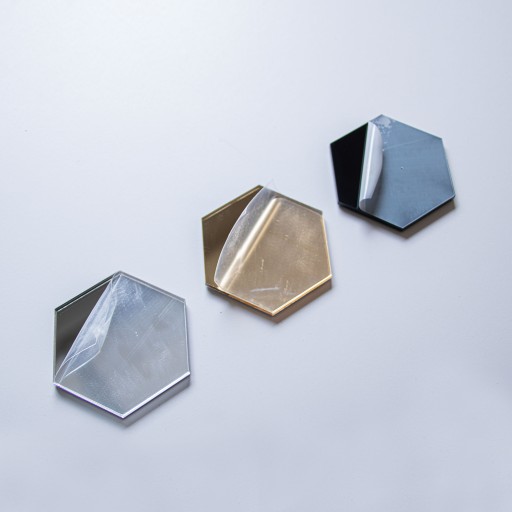 Hexagon GOLD nalepovacie zlaté zrkadlá na stenu