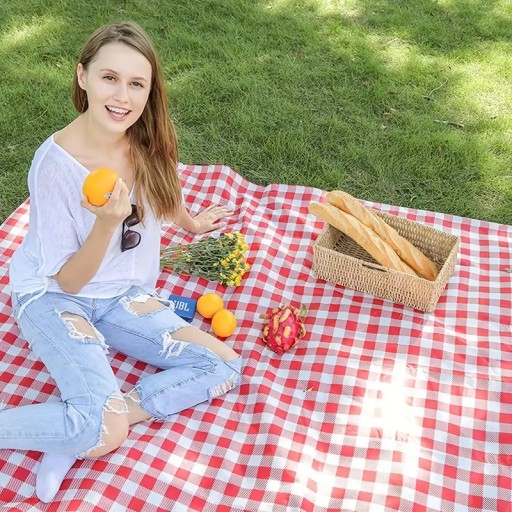 PLÁŽOVÁ PIKNIKOVÁ DEKA VODEODOLNÁ DEKA VEĽKÁ S PRENOSNÝM POUZDROM 200x200cm