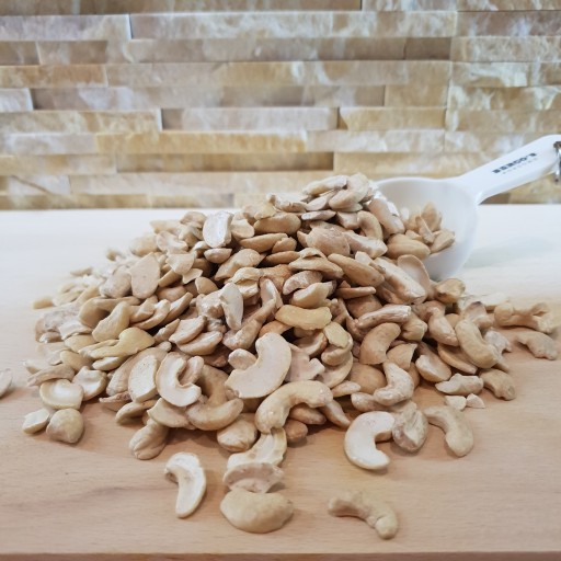 KEŠU ORIECHY 500g PRÍRODNÉ KŠU POLOVKY