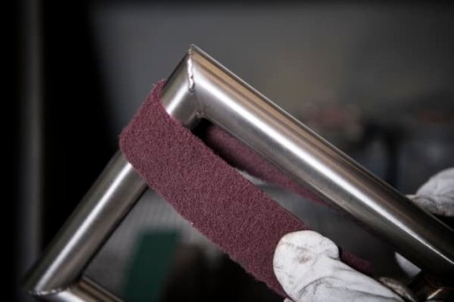 KLINGSPOR BRÚSNA NETKANÁ LÁTKA NA KOV DREVENÝ INOX 115mm STREDNÁ P120