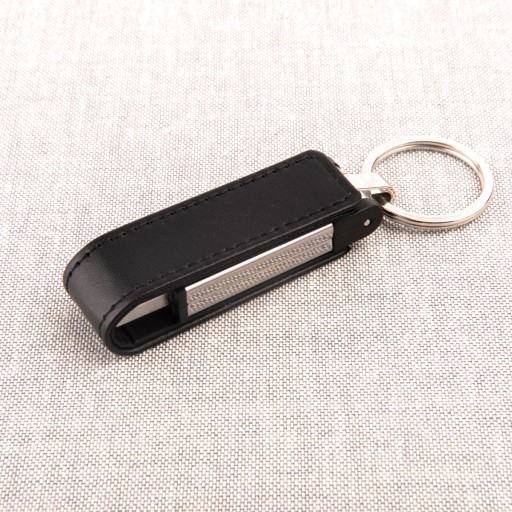 Kožená kľúčenka Pendrive Black 4 GB dát