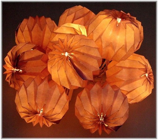PAPIEROVÉ GULE NA VIANOČNÝ STROMČEK ORIGAMI 10LED FIALOVÁ