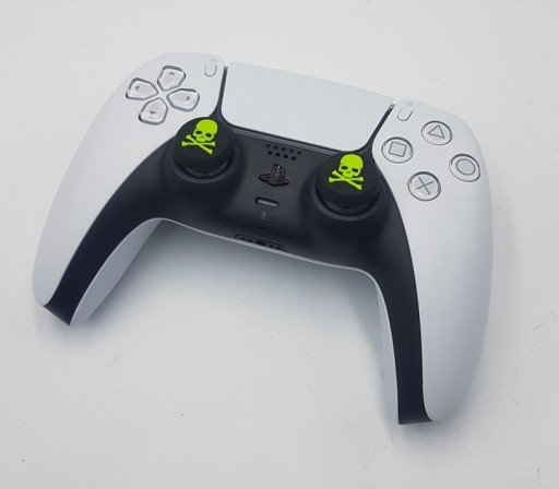 Rukoväte, gumené podložky, analógové ovládače XBOX SERIES X S