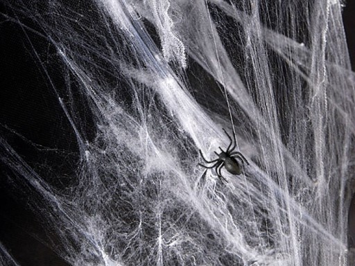 UMELÝ VEĽKÝ SVETOVÝ OZDOBENIE BIELY 100G + 6 PAVÚKOV NA HALLOWEEN