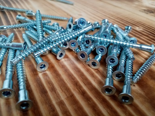 KONFIRMAT SKRUTKA KONFIRMATY 5 x 50 mm 100 ks.