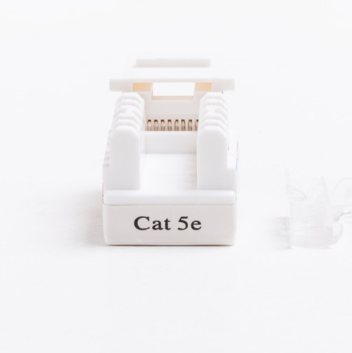 Keystone jack RJ45 kat. 5e UTP modul s klipom, Netrack, biely