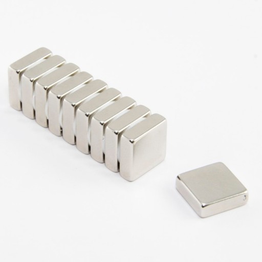 NEODYMOVÝ MAGNET TANIER 15x15x5 N38 - 3 KS