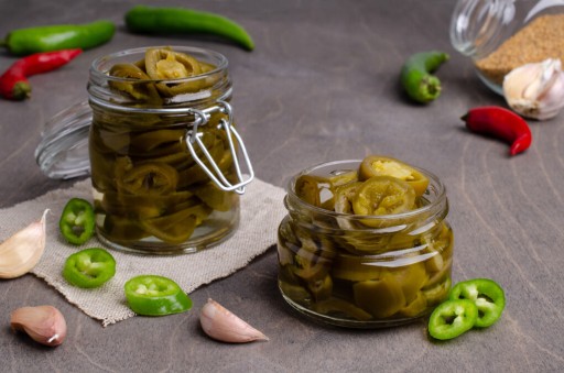 Jalapeňská paprika KIER Zelené plátky Nacho 360 g Netto 200 g